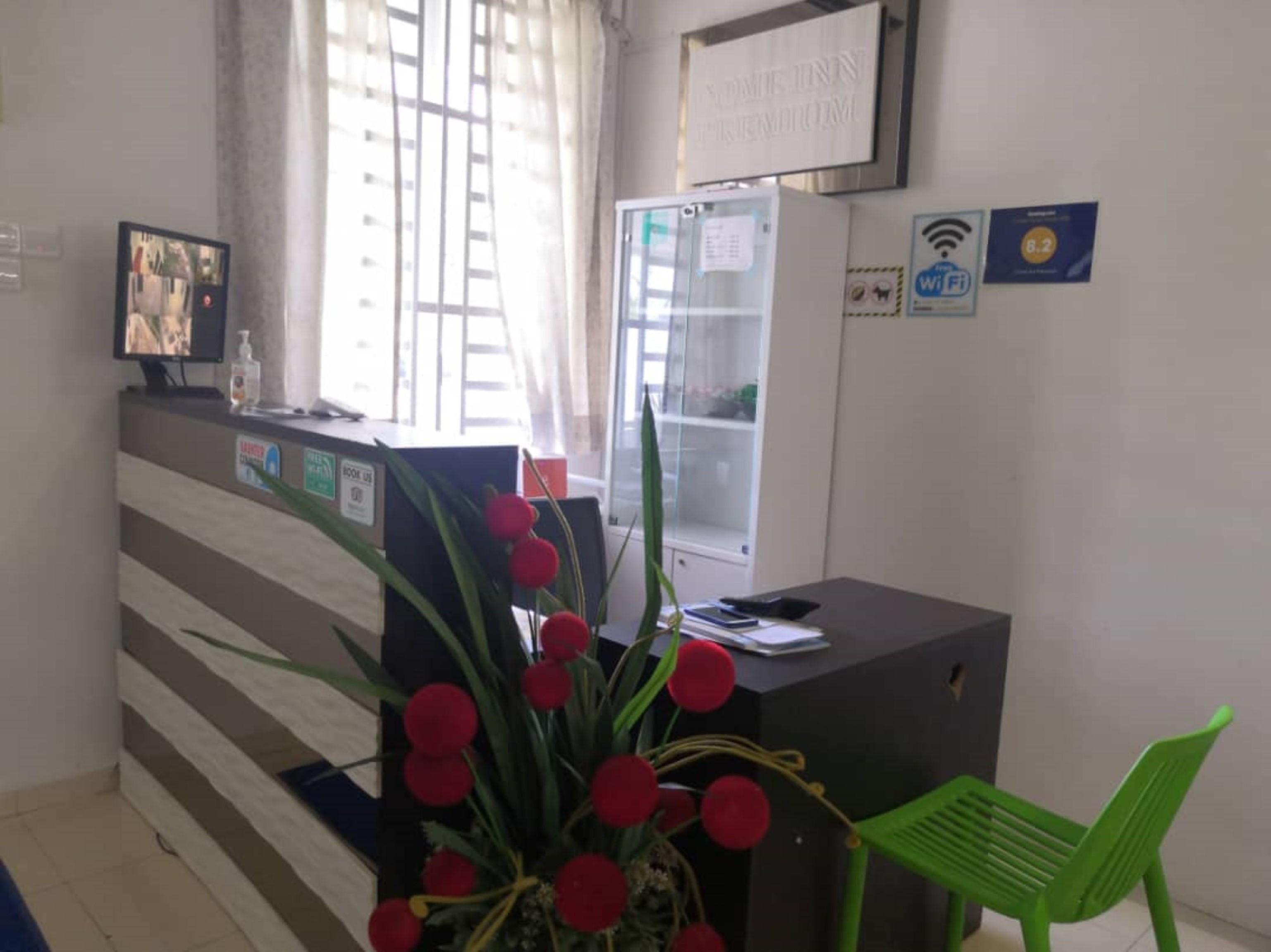Oyo 90132 Come Inn Premium Kuala Terengganu Esterno foto