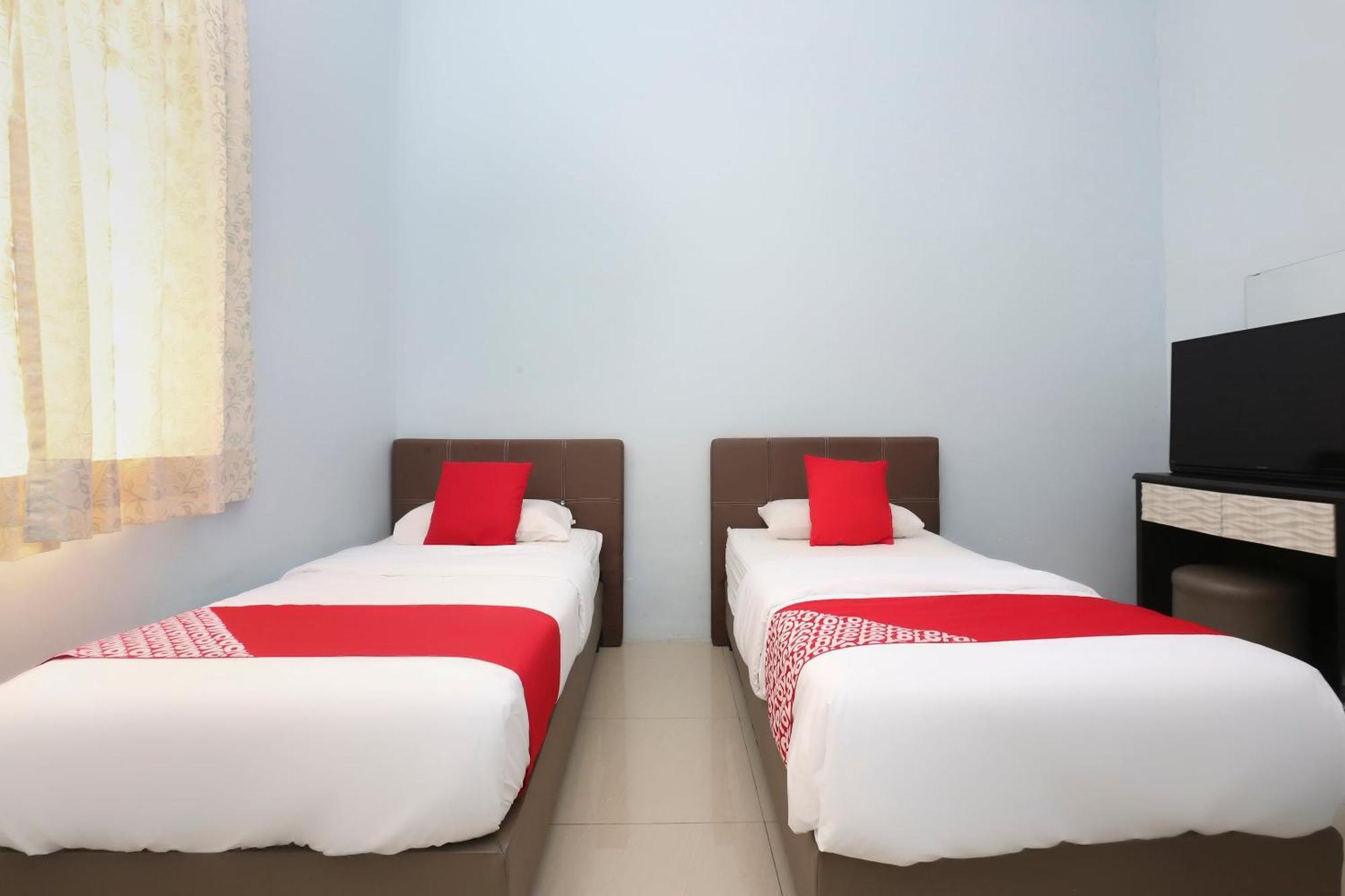 Oyo 90132 Come Inn Premium Kuala Terengganu Esterno foto
