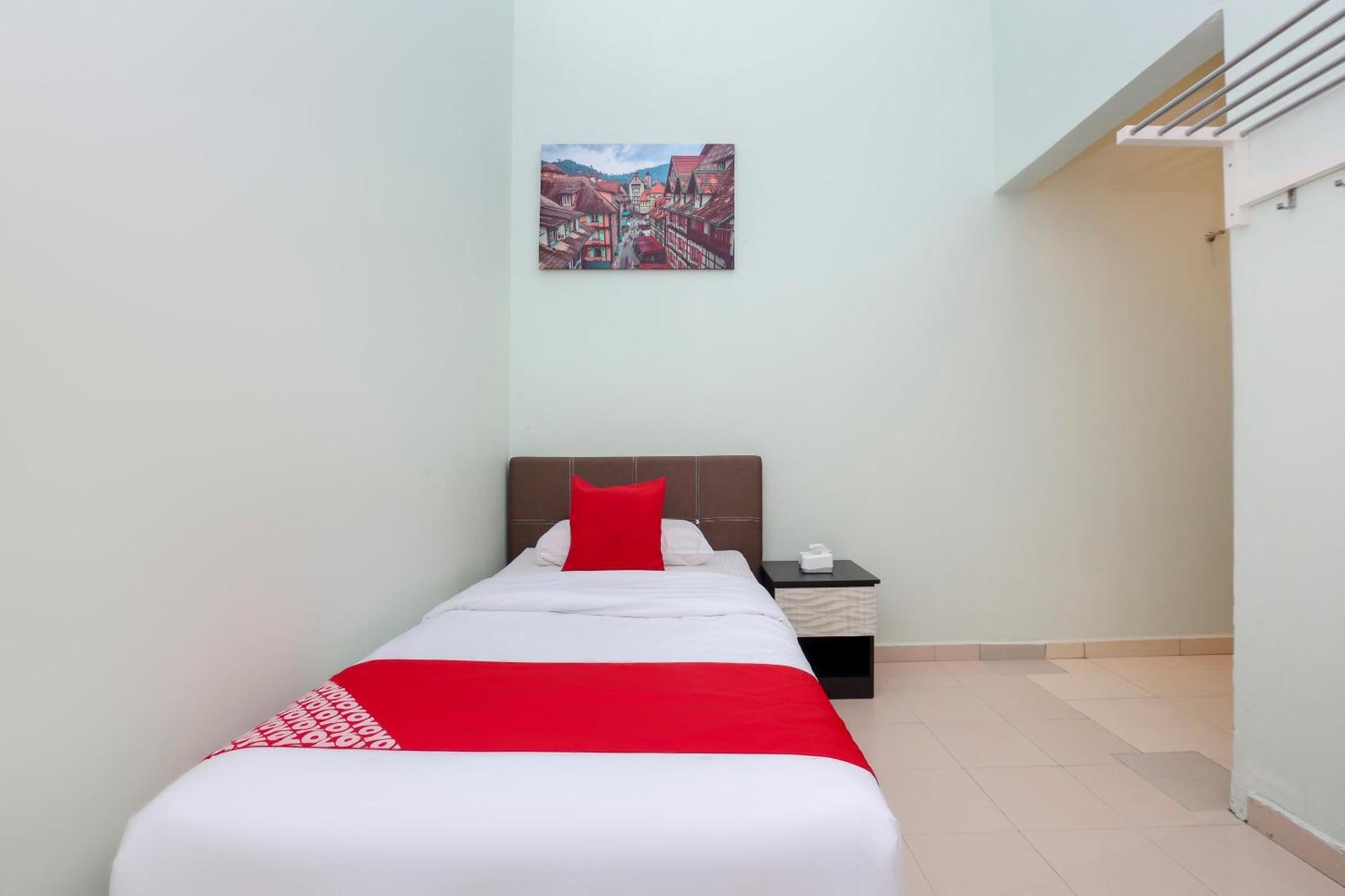 Oyo 90132 Come Inn Premium Kuala Terengganu Esterno foto