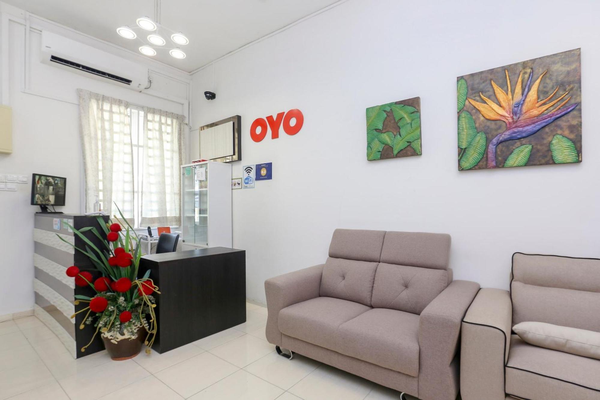 Oyo 90132 Come Inn Premium Kuala Terengganu Esterno foto
