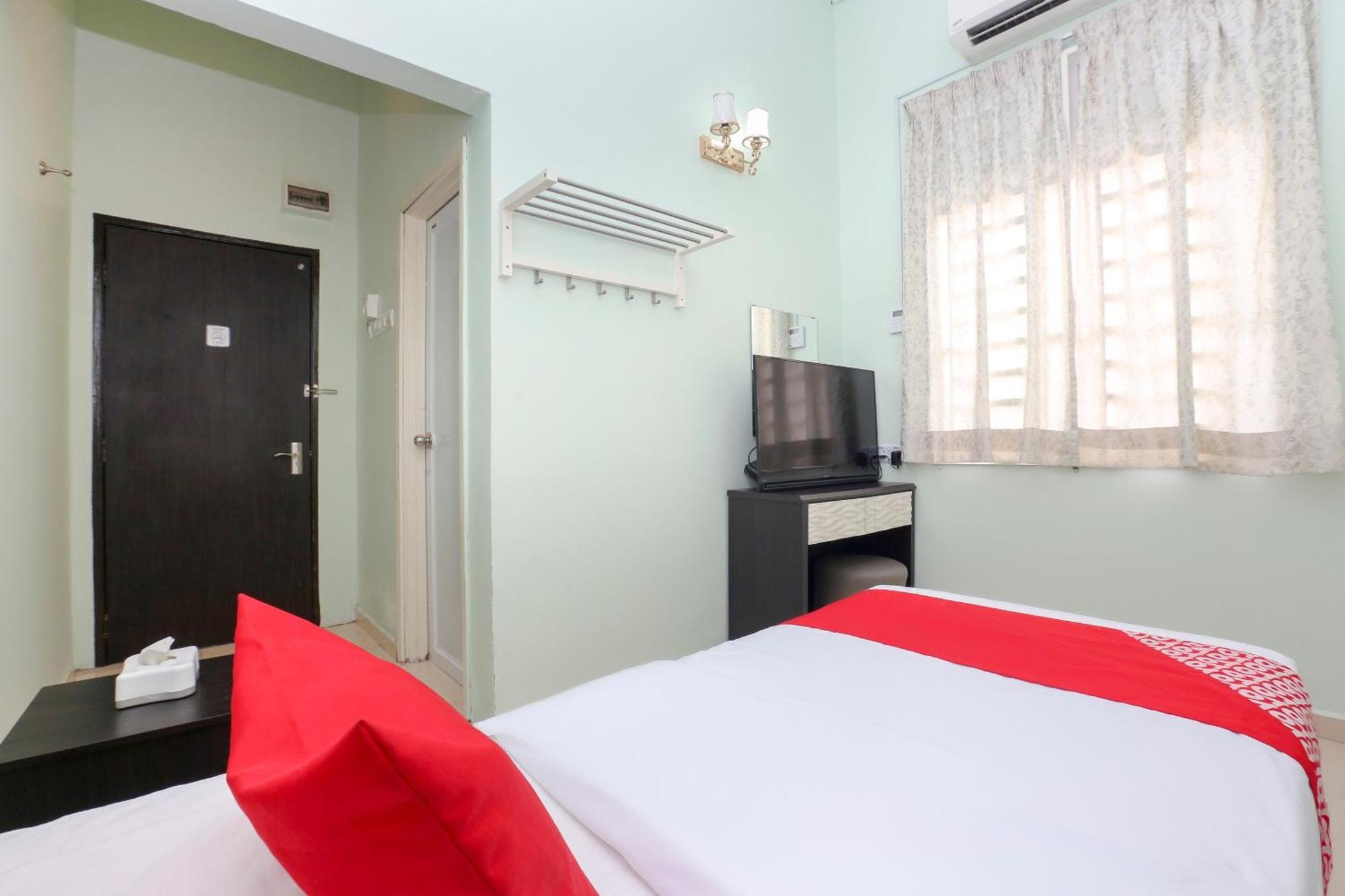 Oyo 90132 Come Inn Premium Kuala Terengganu Esterno foto