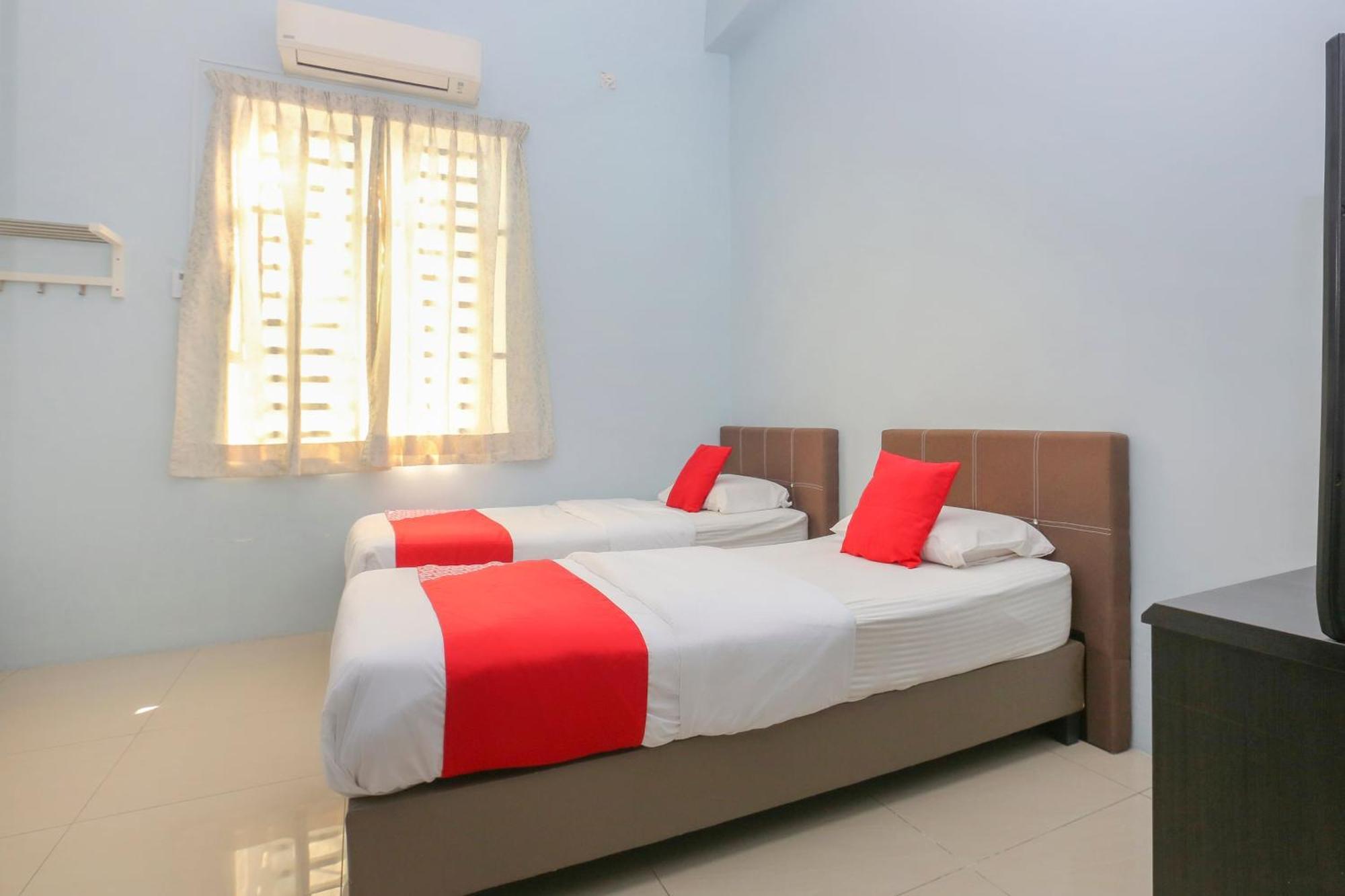 Oyo 90132 Come Inn Premium Kuala Terengganu Esterno foto