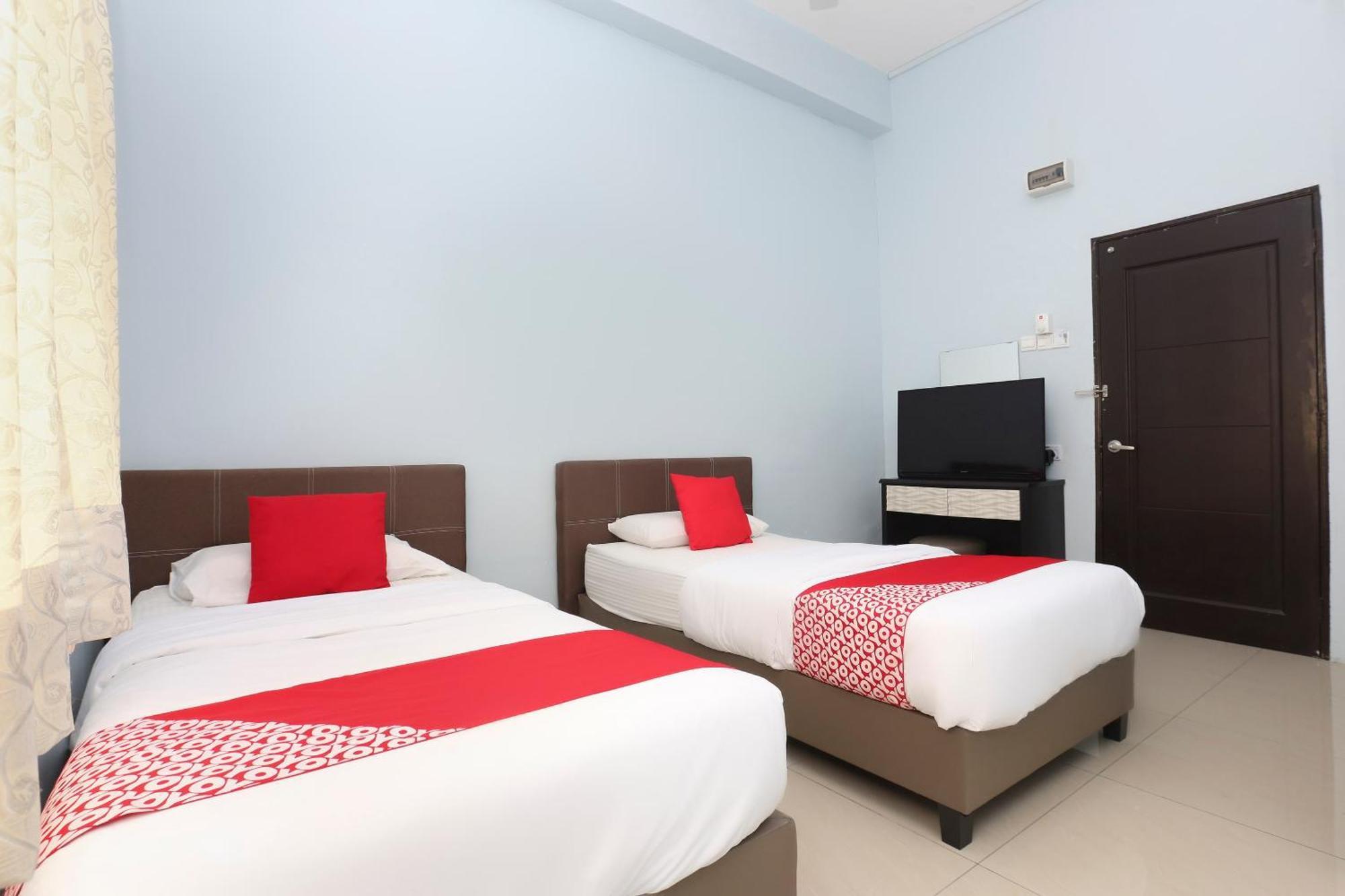 Oyo 90132 Come Inn Premium Kuala Terengganu Esterno foto